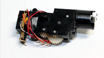 (image for) Gearbox w/Motor & Eyes (HO Thomas sound)
